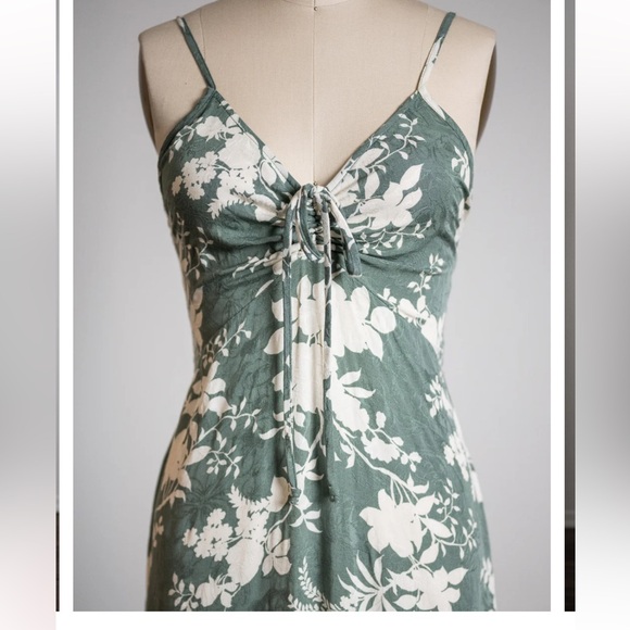 Sozy Sandrine Dress - Picture 2 of 5